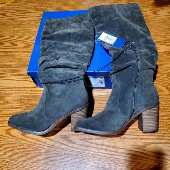 Universal Thread Shoes - Women's long boots with heel green